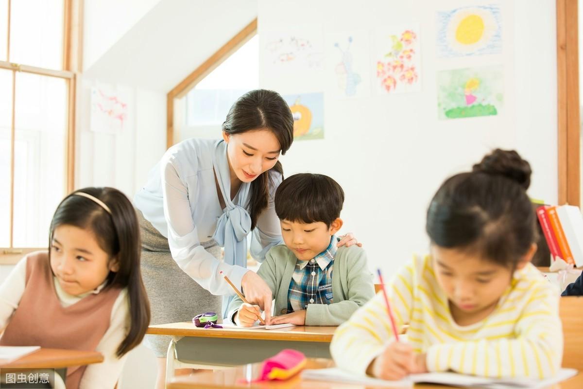 学渣和学优的差距是英语_爱学赢智能英语平台_学英语平台