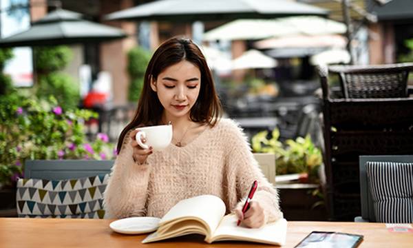 追光者钢琴简谱初学版_初学英语的软英语初学课_英语初学者