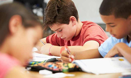 想学商务英语选哪个培训班好_小学生想补英语选什么机构好_想学好英语选哪个培训