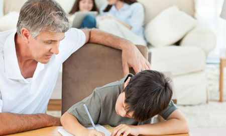 英语不会怎么教孩子_开始怎样教孩子英语_优尼全能英语少儿英语之正确教孩子背单词